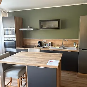 https://apt-studio-de-28-m2-lumineux-et-elegant.hotels-rhonealpes.com